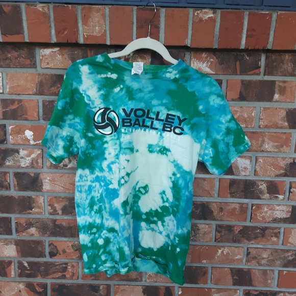 Tie-dye Volleyball BC T-shirt ( size M) - Picture 1 of 2
